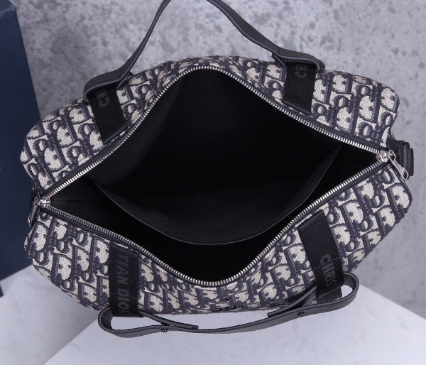 D*or backpack