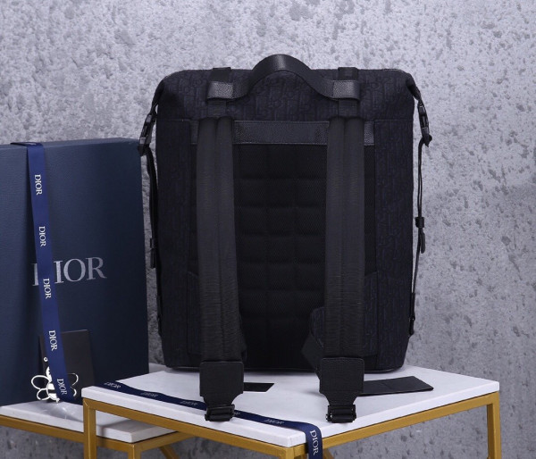 D*or backpack