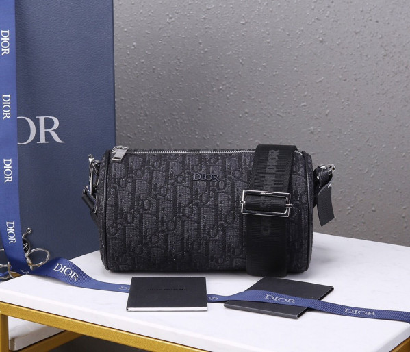 D*or roller messenger bag