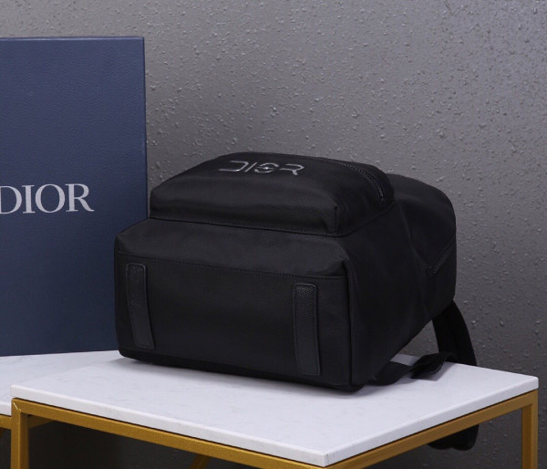 D*or backpack