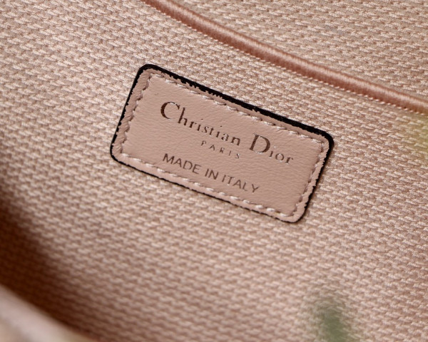 D*or vanity case-24-17-13.5cm