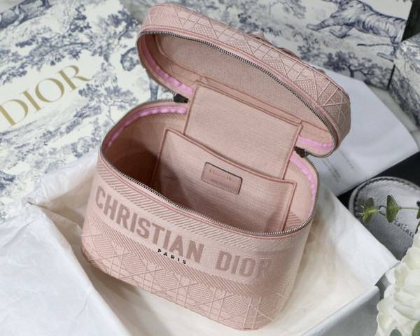 D*or vanity case-24-17-13.5cm