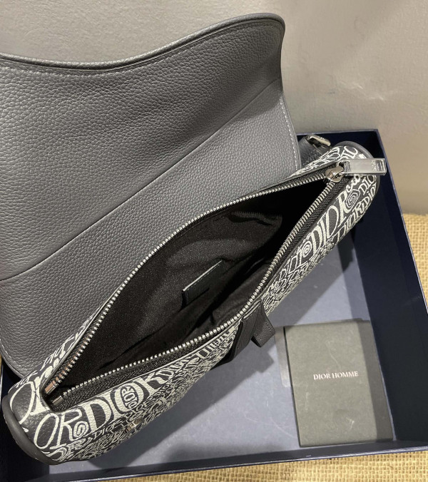 D*or saddle bag