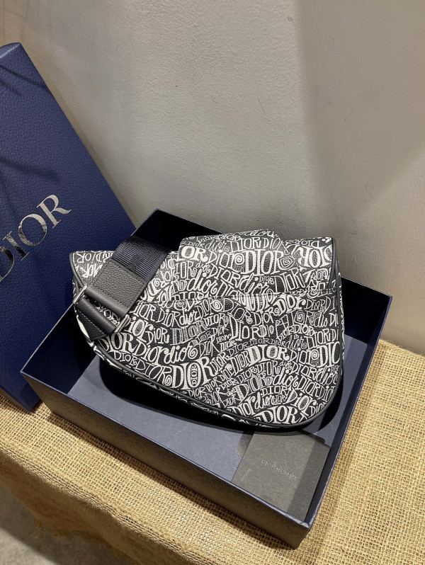D*or saddle bag