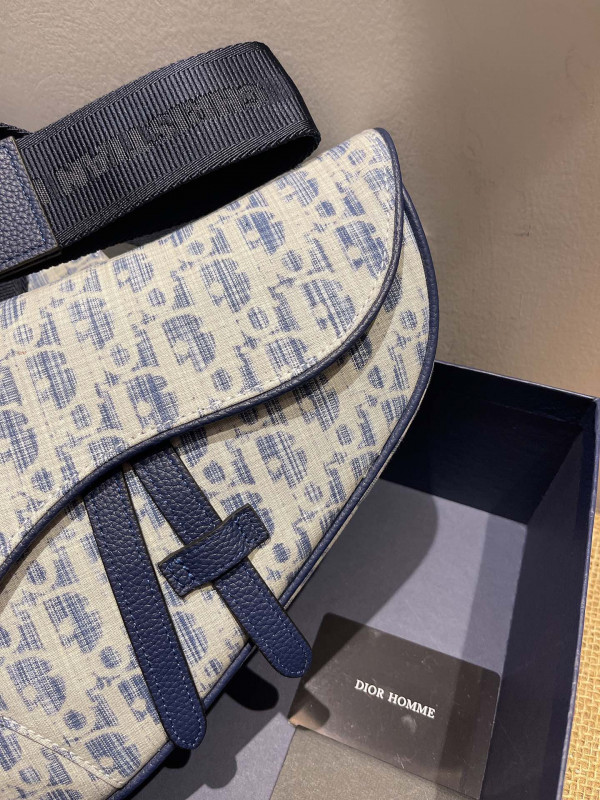 D*or saddle bag
