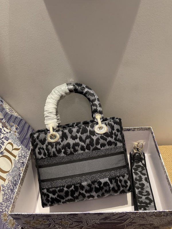 D*or lady d-lite bag