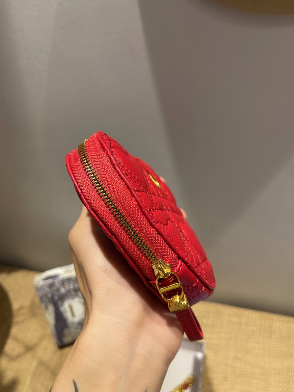 D*or D*oramour caro heart pouch with chain
