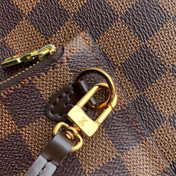 l**is V*t*n neverfull gm