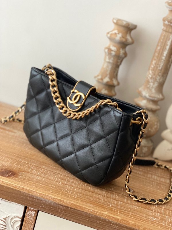 CL HOBO HANDBAG