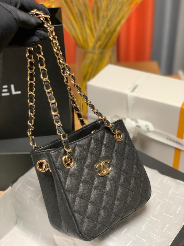 CL BUCKET BAG