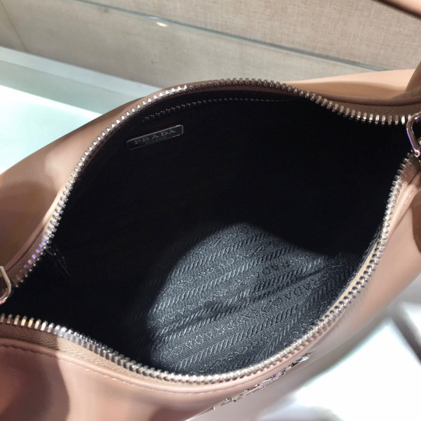 Pra*a hobo bag