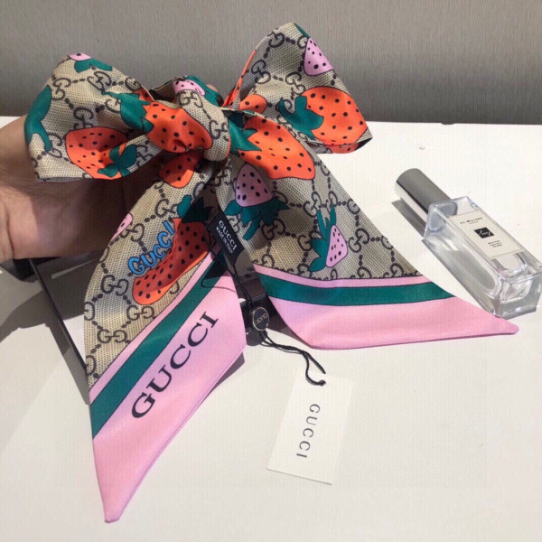 G*u*i bandeau