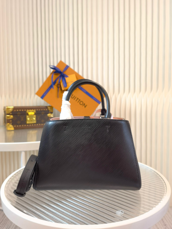 l**is V*t*n marelle tote bb