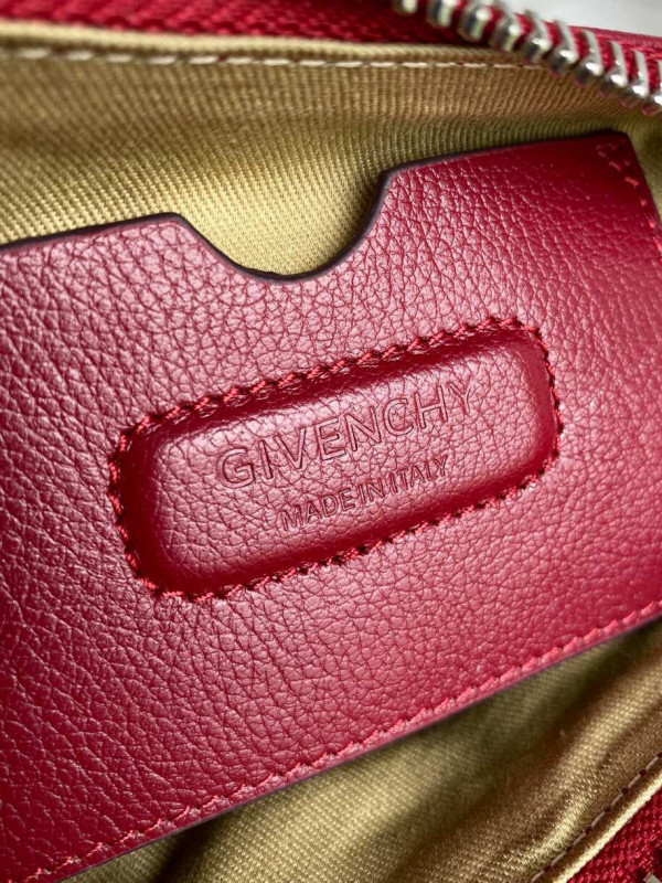 GIVENCHY NANO ANTIGONA