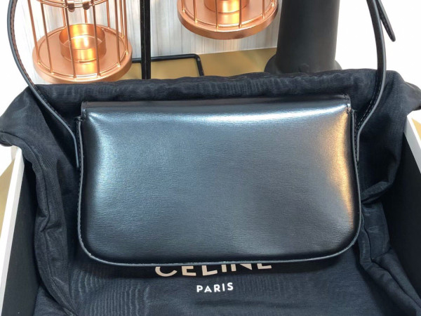 Ce**e triomphe shoulder bag