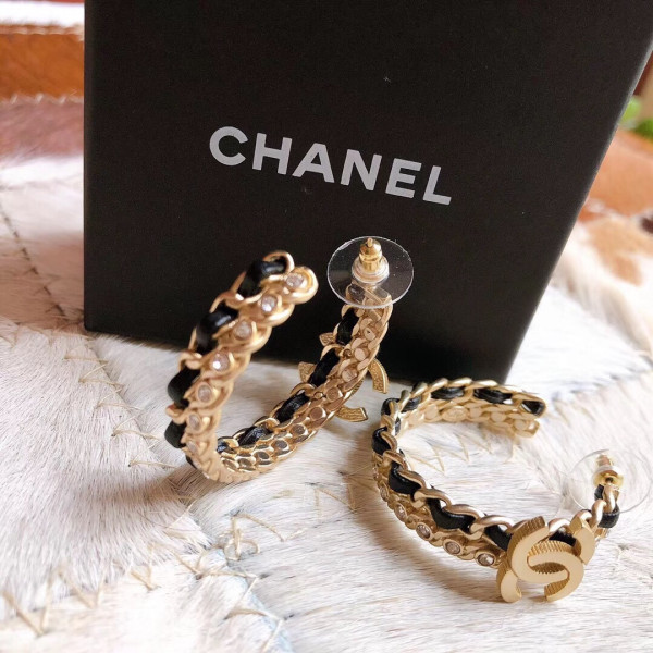 CL EARRING 2020