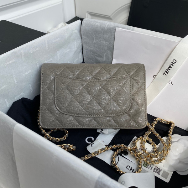 CL CHAIN WALLET CAVIAR NEW EDITION