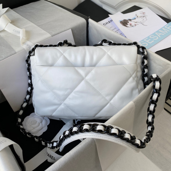 CL 19 FLAP BAG 26cm/30cm