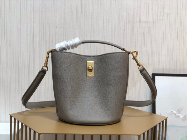 Ce**e bucket 16