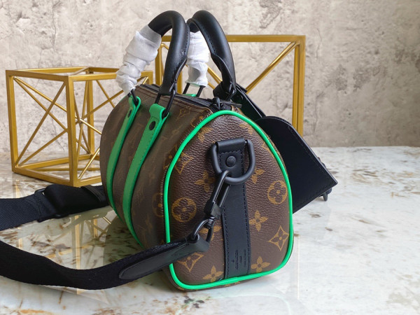 l**is V*t*n keepall bandouliÈre 25