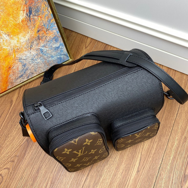 l**is V*t*n messeanger bag