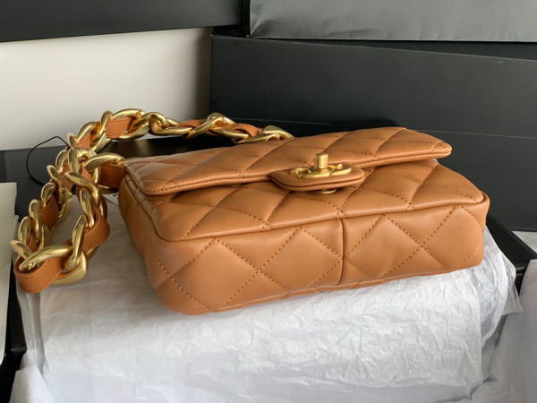CL SMALL FLAP BAG