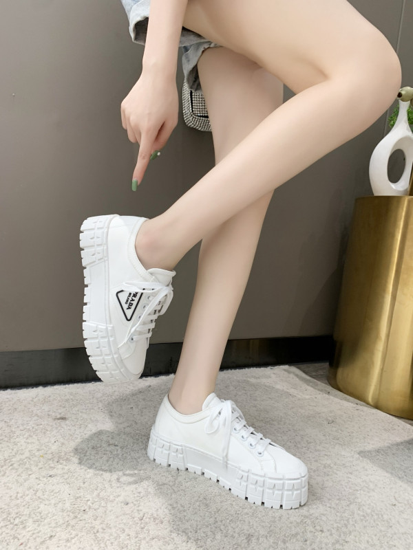 Pra*a sneakers