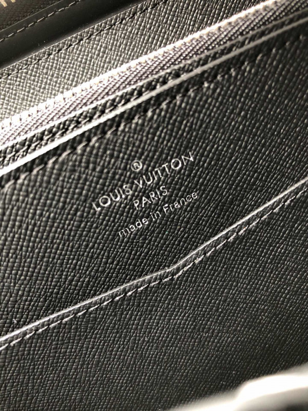 l**is V*t*n zippy xl wallet