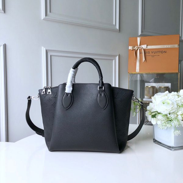l**is V*t*n haumea bag