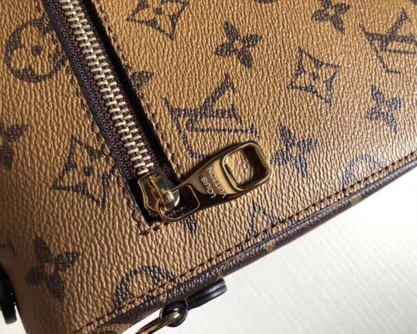 l**is V*t*n pochette metis