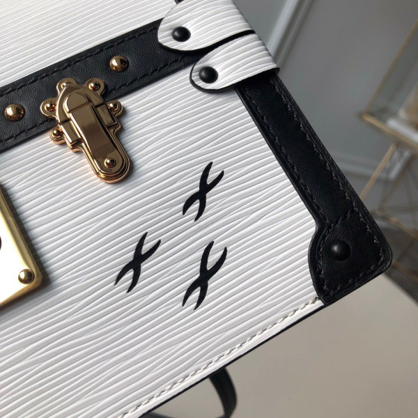 l**is V*t*n trunk clutch
