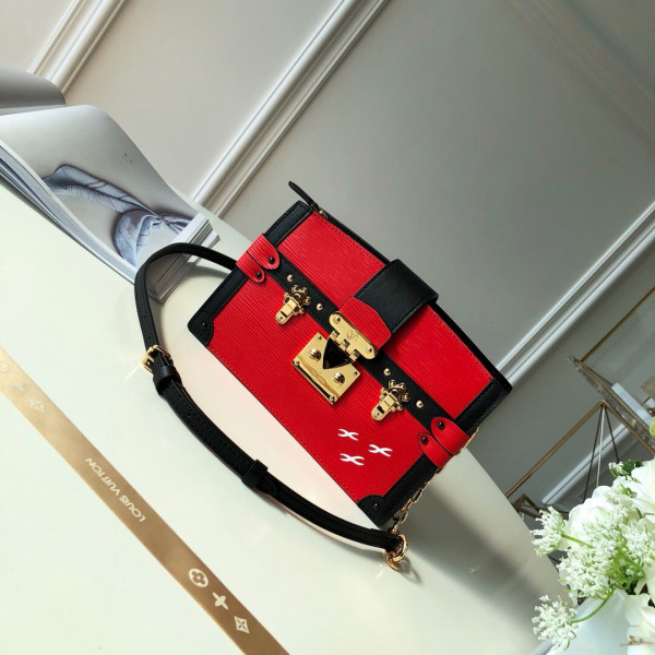 l**is V*t*n trunk clutch