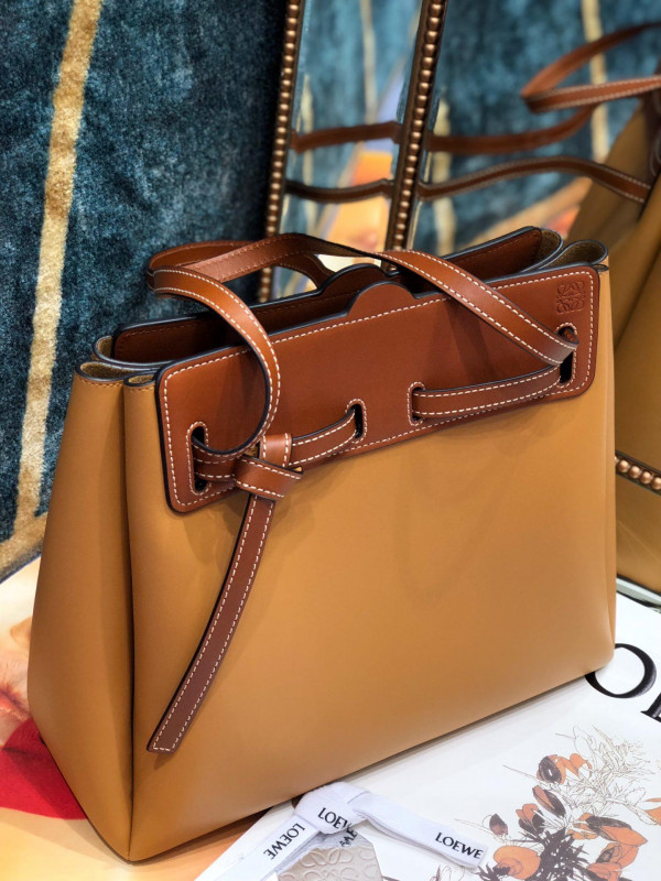 LOEWE LAZO SHOPPER