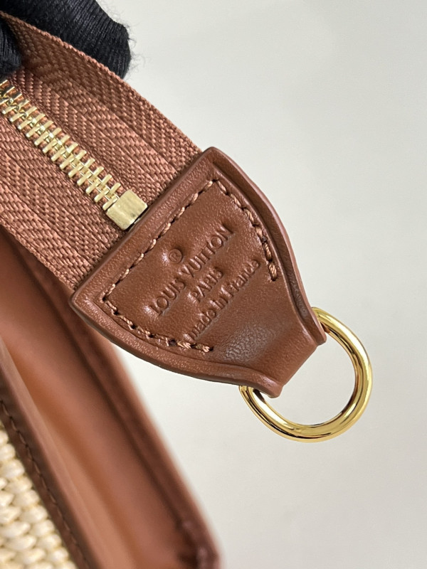 l**is V*t*n toiletry pouch on chain