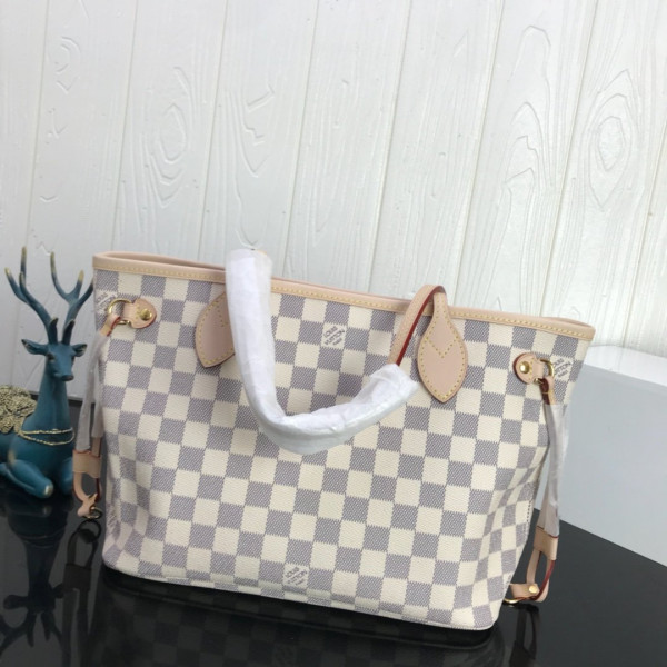 l**is V*t*n neverfull pm