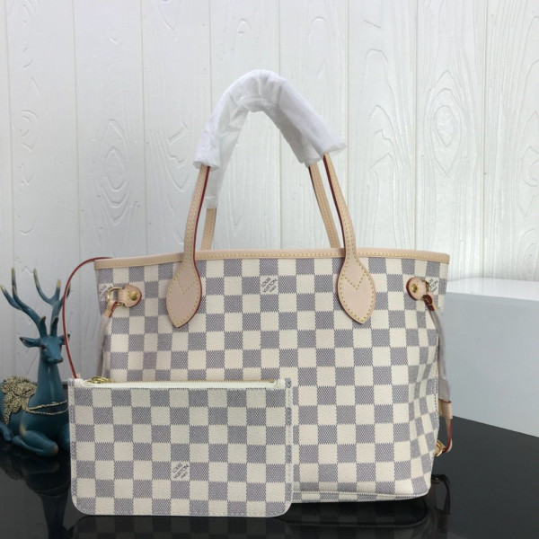 l**is V*t*n neverfull pm