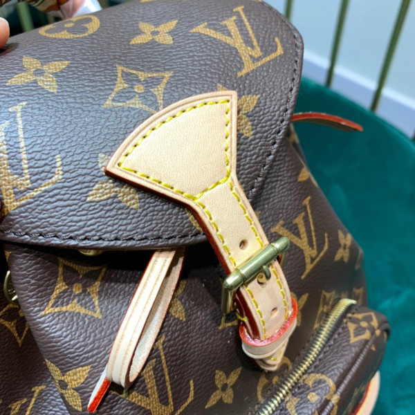 l**is V*t*n backpack