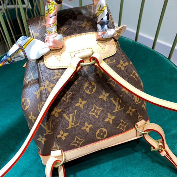 l**is V*t*n backpack