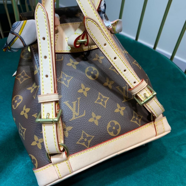 l**is V*t*n backpack