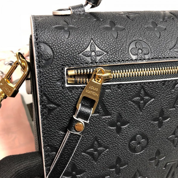 l**is V*t*n pochette metis