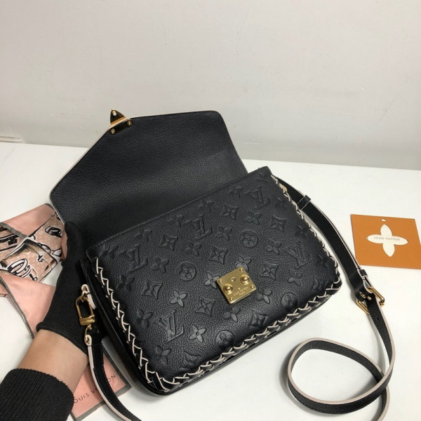 l**is V*t*n pochette metis