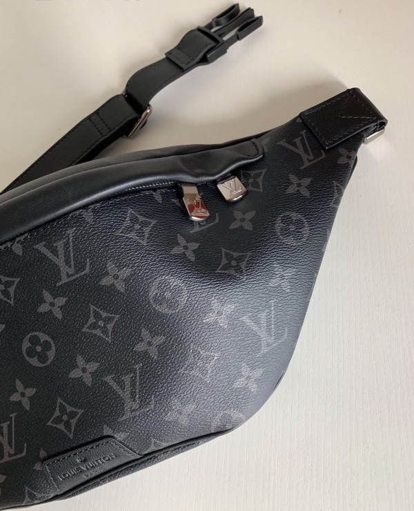 l**is V*t*n discovery bumbag
