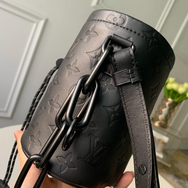 l**is V*t*n chalk nano bag