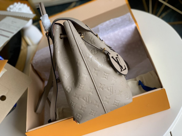 l**is V*t*n montsouris backpack