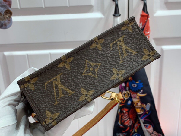 l**is V*t*n petit sac plat