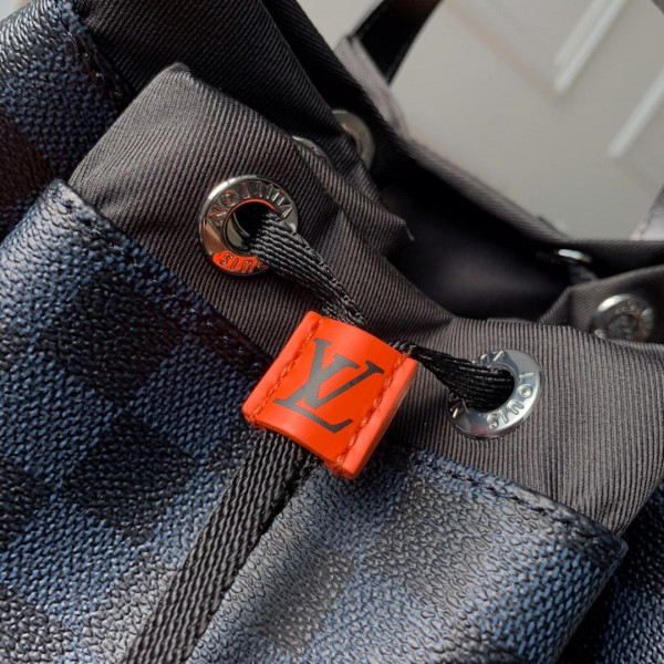 l**is V*t*n backpack
