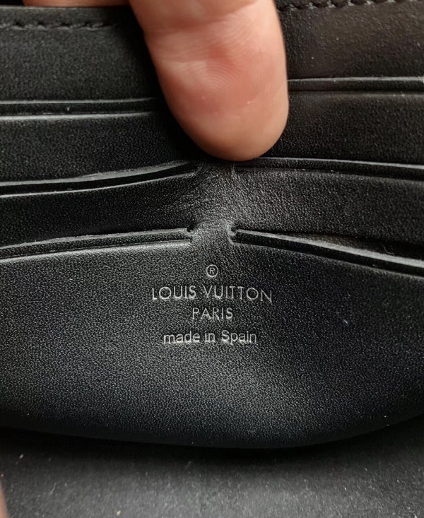 l**is V*t*n vavin chain wallet