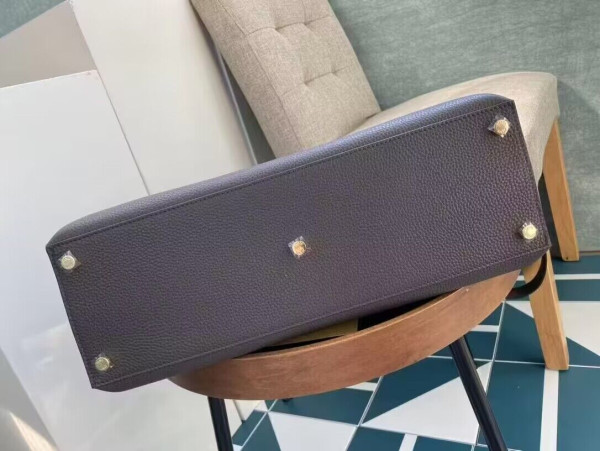 F**di peekaboo tote
