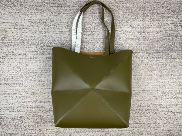 LOEWE Puzzle Fold Tote in shiny calfskin
