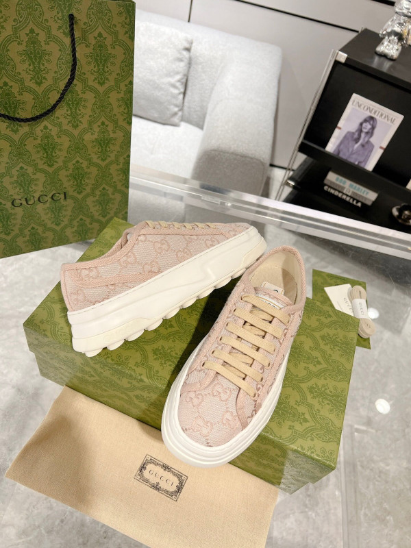 G*u*i sneaker